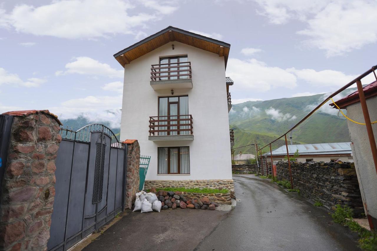 Sno Inn Kazbegi Extérieur photo