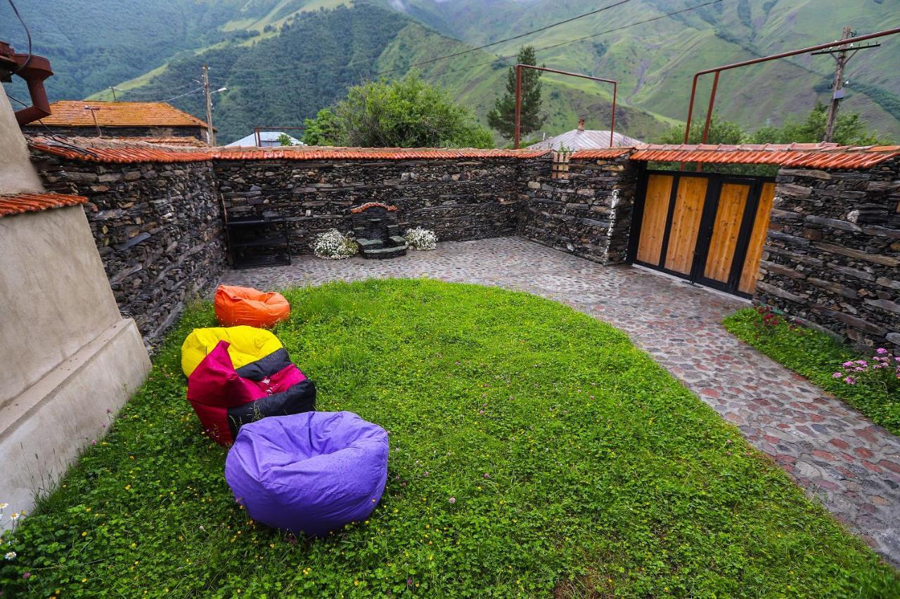Sno Inn Kazbegi Extérieur photo